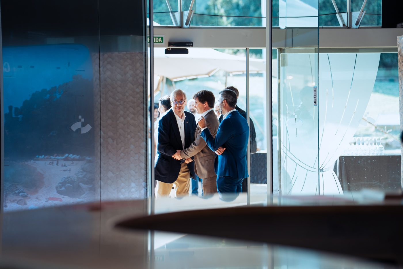 Fotografía corporativa — profesionales en networking