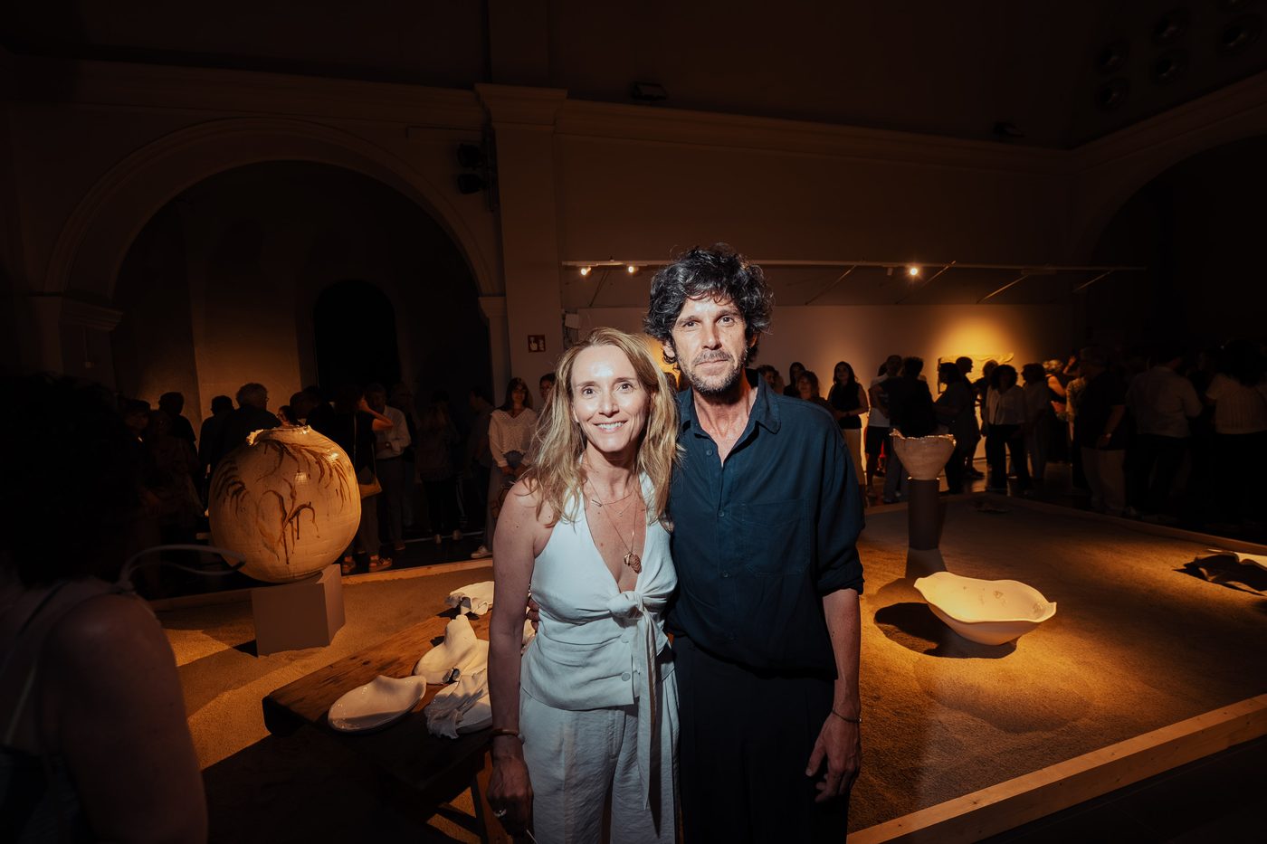 Fotografía de vernissage — inauguración de exposición